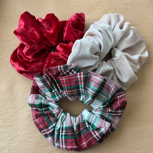 Jumbo Holiday Scrunchie