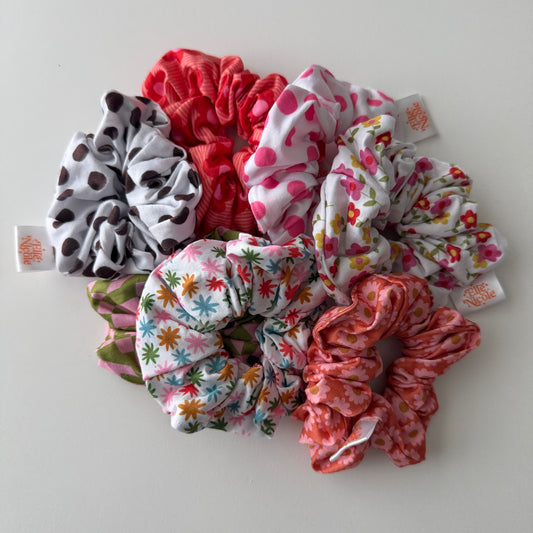 Soft lightweight scrunchie
