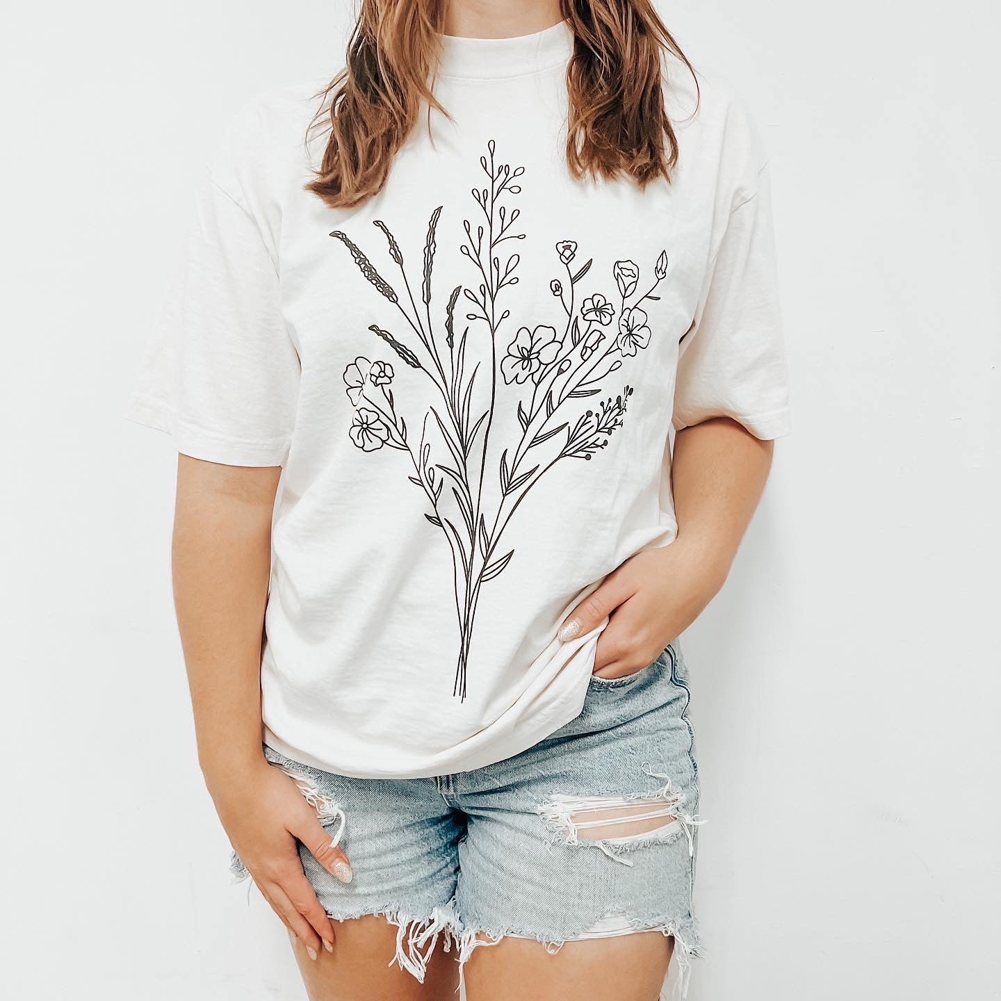 Wildflower Black and Cream Sustainably Made Tshirt